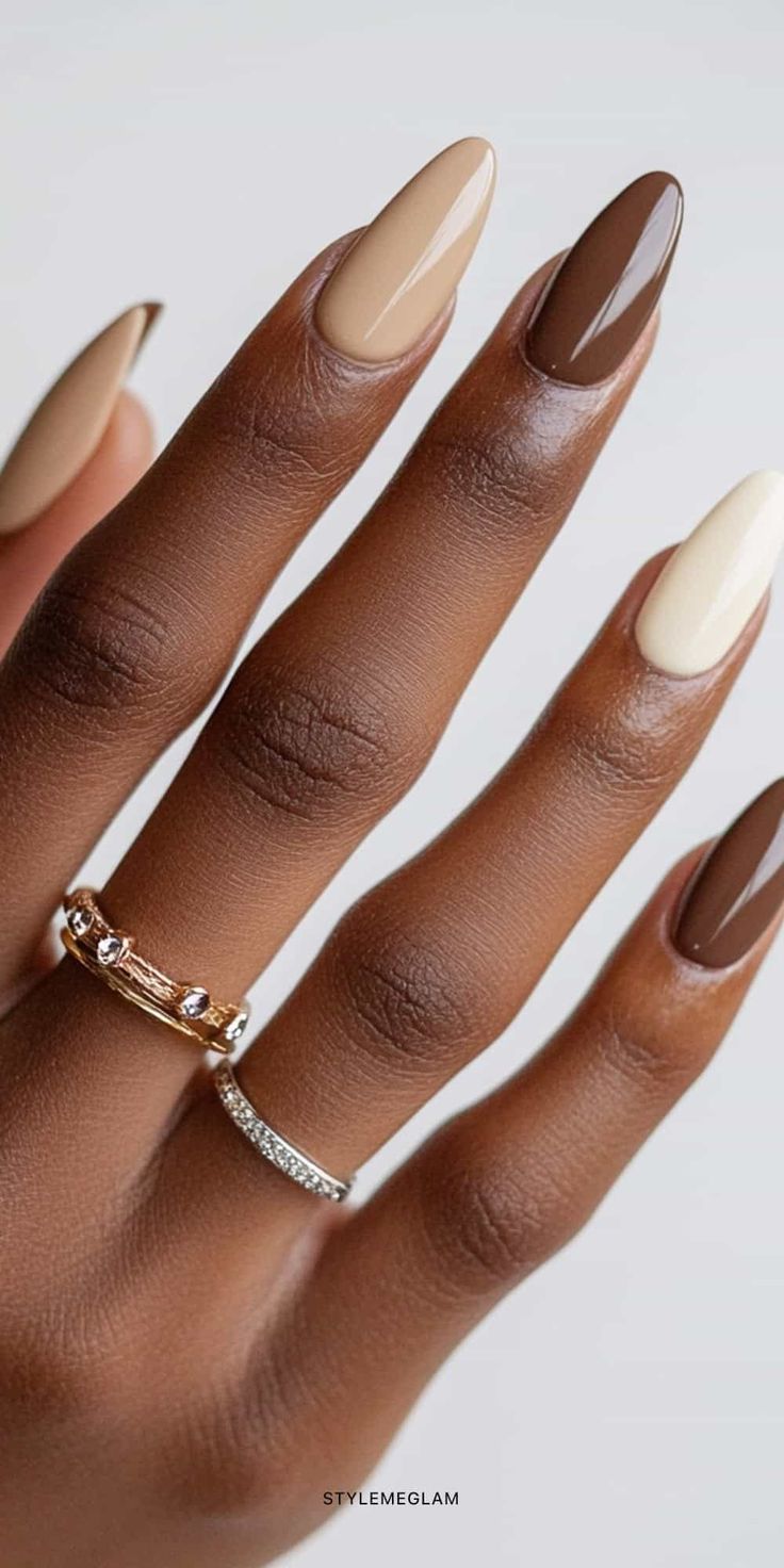 Fall Cream Nails, Fall Nude Nail Colors, Nail Ideas Acrylic Almond, Fall Sns Nails, Fall Gel X Nails, 2024 Fall Nail Trends, Fall Nail Inspo 2024, Fall Almond Nails, Best Summer Nail Color