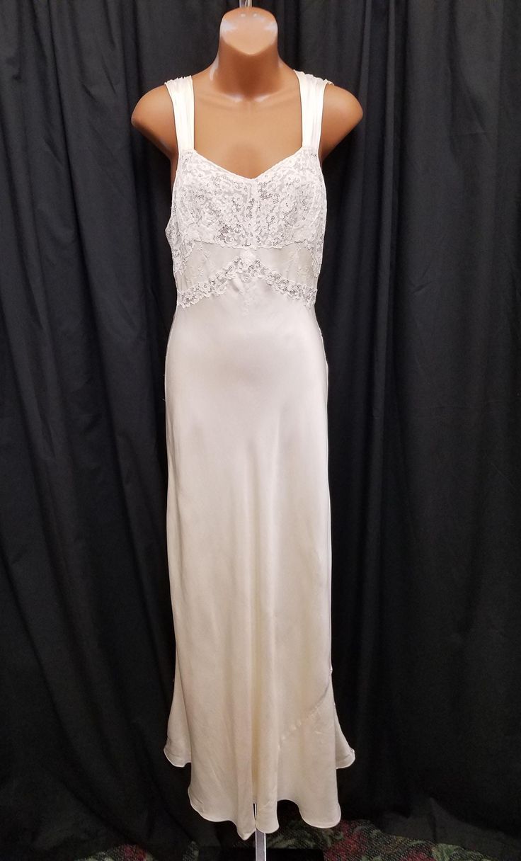 Stunning Vintage 1930s Cream Ivory Satin Embroidered Slip Lingerie Wedding Dress Candlelight Satin Rayon Bias Cut Maxi Dress Evening Gown.  Dress is in gorgeous excellent vintage condition...see all pics! Measurements:  shoulder to shoulder 9, bust 34, length 60, waist 28 inches. Wedding Lingerie, Maxi Dress Evening, Dress Evening, Gown Dress, Evening Gown, Evening Gowns, Favorite Outfit, Evening Dresses, Bathing Beauties