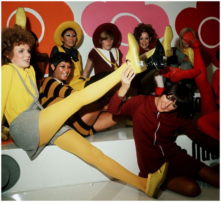 1967 (65 thru 69) - Adventure Through Inner Space Mary Quant Fashion, 1960s London, Pattie Boyd, Jean Shrimpton, Swinging London, Terence Conran, Mary Quant, Swinging Sixties, Sixties Fashion