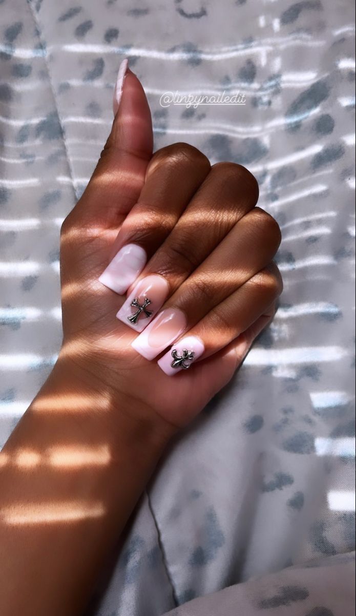 Short Chrome Hearts Nails, Black Chrome Heart Nails, Chrome Heart Nails Designs, Chrome Hearts Nails, Chrome Heart Nails, Nail Polish Ideas Easy, Heart Nail Designs, Simple Acrylic, Simple Acrylic Nails