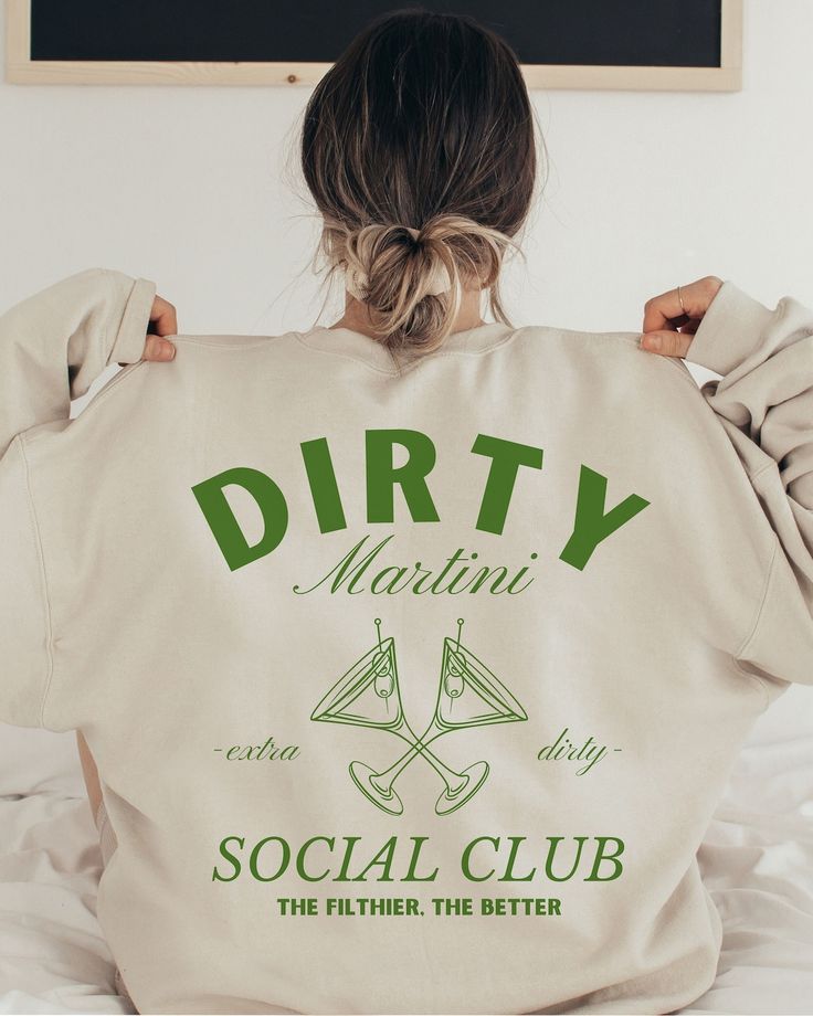 Dirty Martini Social Club Sweatshirt Girls Night Out Shirt - Etsy Aesthetic Cursive, Cocktail Aperol Spritz, Vodka Gifts, Dirty Martini, Club Sweatshirts, Martini Glasses, Espresso Martini, Club Shirts, Cocktail Glasses