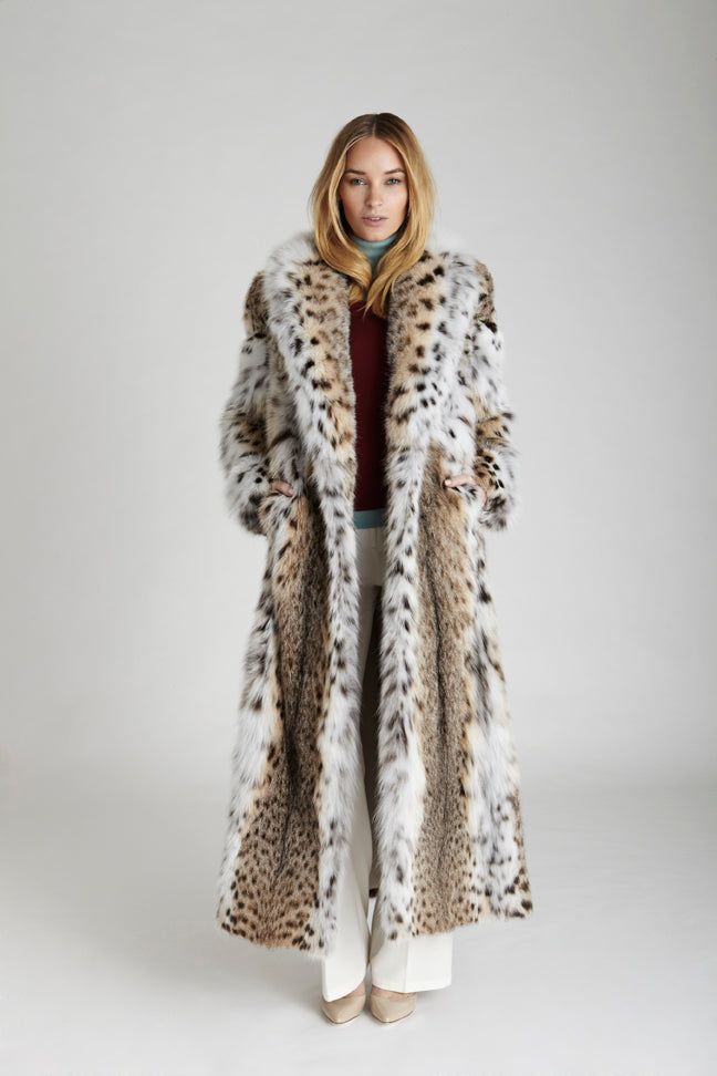 Helene American Lynx Fur Coat Fabulous Furs, Fur Coats Women, Black Tie Event, Fur Fashion, Lynx, Coat Fashion, Fur Jacket, Paloma, Ponchos