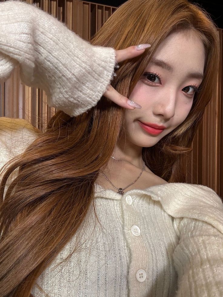 231110 loona loossemble yeojin fromm update post Charli D'amelio Rare, Princess Girl, Olivia Hye, Light Of My Life, I Love Girls, Charli D Amelio, Favorite Person, Cute Icons, Pop Group