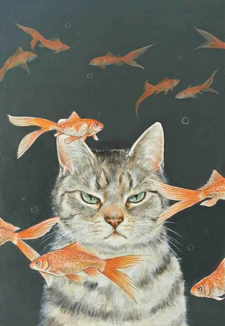 a cat with many fish around it's neck