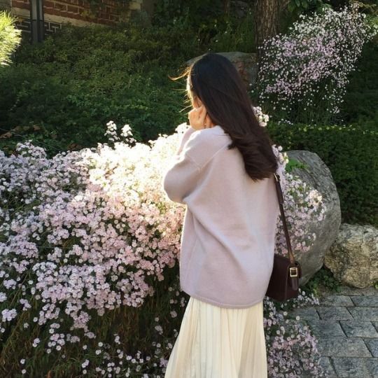 stella 🕊 on Twitter: "a beautiful life surrounded by nature… " Hinata Hyuga, Ulzzang Girl, Aesthetic Girl, Life Is Beautiful, Korean Girl, Lace Skirt, Tulle Skirt, A Woman, Fashion Inspo