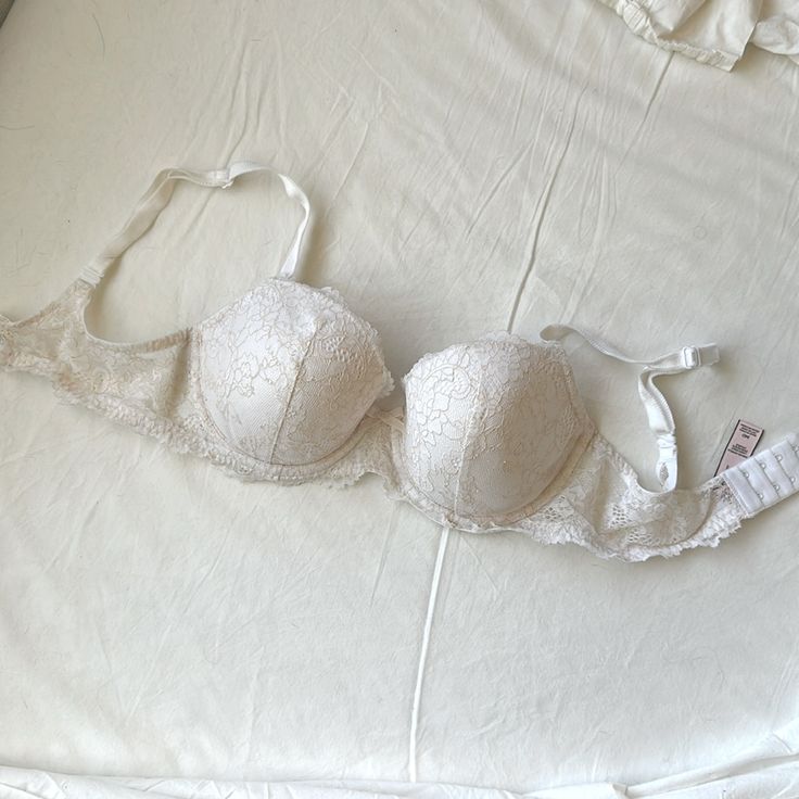 No Tags But New Condition. Please See Photos Dream Angeles Collection Lined Demi Photo Dream, Victoria Secret Bras, White Cream, Cream White, Women's Intimates, See Photo, Victoria’s Secret, Victoria's Secret, Angeles