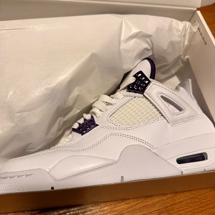 A Metallic Purple Jumpman Logo On The Heel, White Sole, And Metallic Purple Air Bubble Complete The Design Extended Grade School Size 7.5 Jordan 13 Red, Nike Jordan 1 Mid, Jordan Iii, Air Jordan Retro 4, Jordan 1 Mid White, Air Jordan Retro 11, Jordan Retro 11, Jordan Retro 4, Retro Basketball Shoes