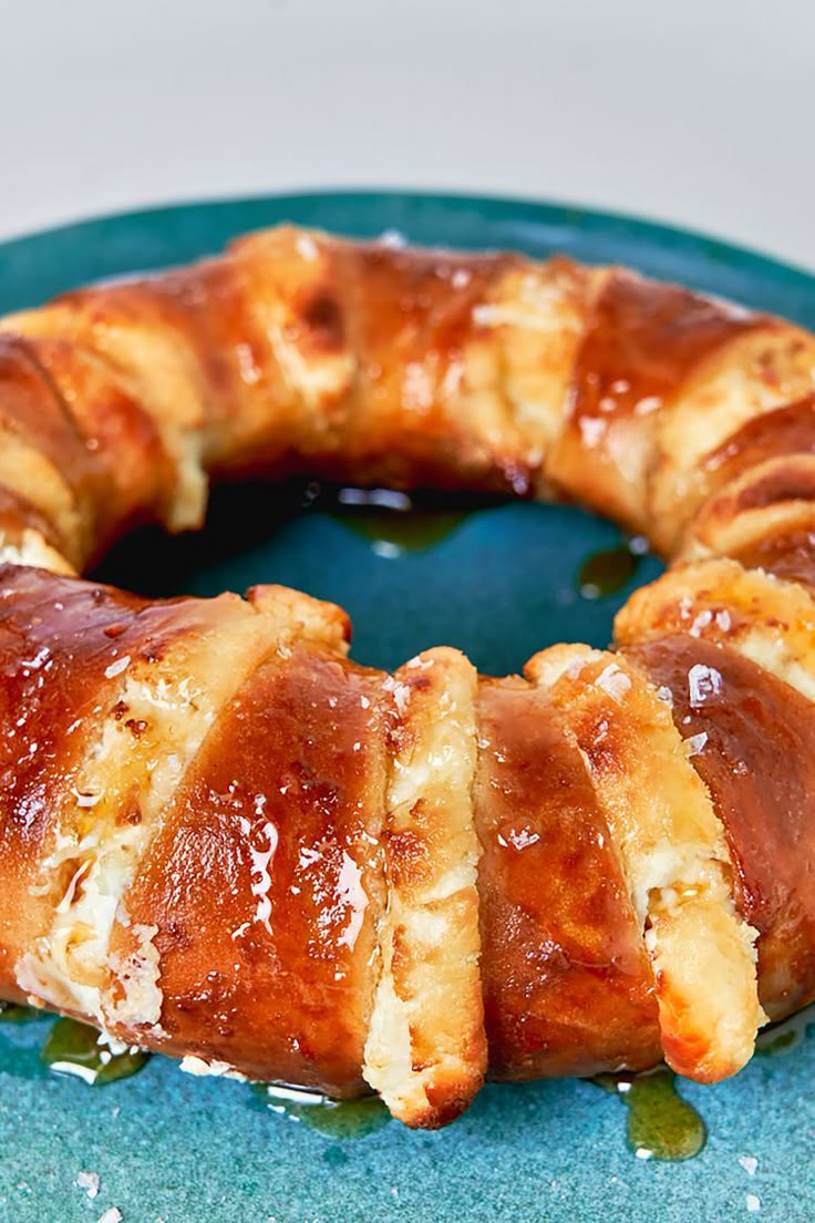 a bundt cake sitting on top of a blue plate