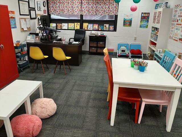 the children's playroom is clean and ready for their parents to use it