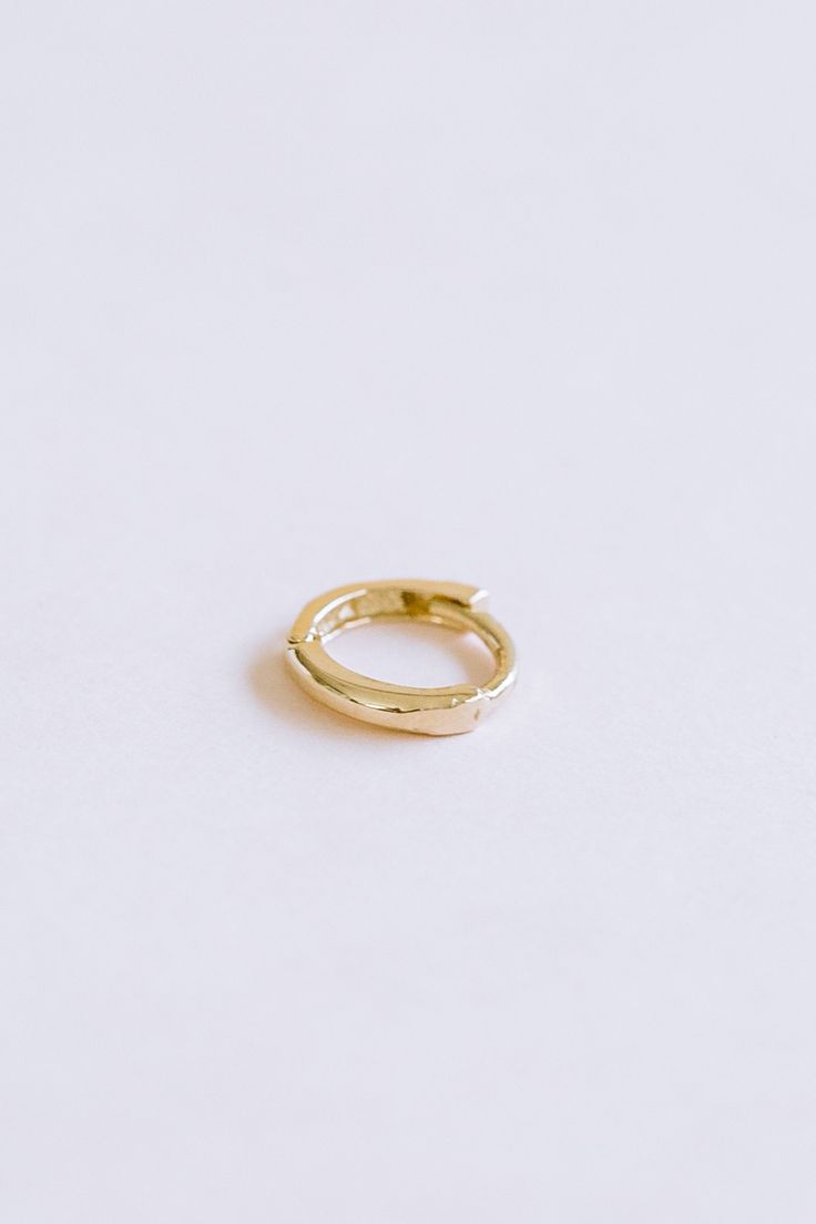 Price is for one single piece you will receive a single piece per a order ( Not A Pair or Not Two Pieces) about 5.5mm Inner Diameter :(out diameter: 7.5mm Ring Thickness : 1.2mm) about 7.5mm Inner Diameter :(out diameter: 9.8mm Ring Thickness : 1.3mm) about 9.5mm Inner Diameter :(out diameter: 12mm Ring Thickness : 1.4mm) about 11.5mm Inner Diameter :(out diameter: 14mm Ring Thickness : 1.4mm) Pin Thickness : 0.8mm (about 20g) Material : 14K Real Gold, Whitegold Plated 14k Gold, 14K Rosegold Adjustable Tarnish Resistant Piercings For Everyday, Metal Huggie Piercings For Gifts, Everyday Adjustable Nickel-free Piercings, Adjustable Tarnish Resistant Hoop Jewelry, Metal Huggie Cartilage Earrings As Gift, Adjustable Metal Huggie Cartilage Earrings, Adjustable Small Hoop Pierced Ear Cuff, Single Open Ring Cartilage Earring For Gift, Adjustable Small Hoop Metal Huggie Earrings