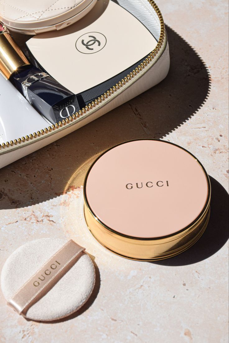 Gucci makeup, Dior makeup products, luxury makeup, makeup bag must-haves Luxury Makeup Products Aesthetic, Gucci Makeup Aesthetic, Dior Makeup Aesthetic, Ppt Aesthetic, Dior Powder, Gucci Makeup, Aesthetic Drinks, Makeup Favorites, Makeup Bag Essentials