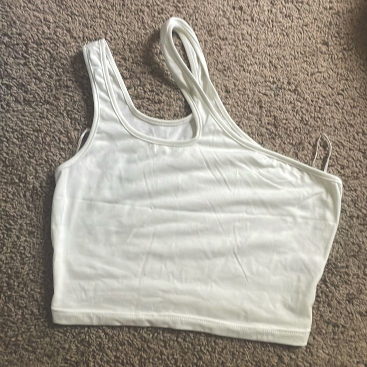 It’s A Size Small From Shein Cheap White Crop Top With Screen Print, Cheap White Summer Crop Top, Cheap White Cropped T-shirt For Spring, Cheap White Crop Top Tank Top, White One-shoulder Crop Top For Summer, White Fitted One-shoulder Tank Top, Fitted White One-shoulder Tank Top, Casual White One-shoulder Crop Top, White Crop Top Shein