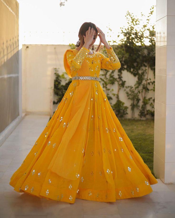 Mayon Dresses, डिजाइनर ��कपड़े, Haldi Outfits, Function Dresses, Pakistani Wedding Outfits, Pakistani Dresses Casual, Long Dress Design, Beautiful Pakistani Dresses, Simple Pakistani Dresses