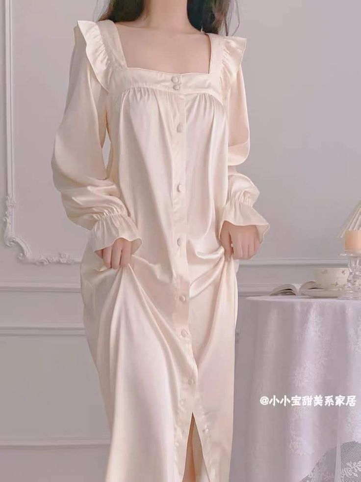 Royal Pajamas Aesthetic, Fantasy Sleep Wear, Night Robes For Women, Classy Sleepwear, Women Nightwear Dresses, Womens Nightwear, White Nightgown, Pajama Fashion, Sleepwear Fashion