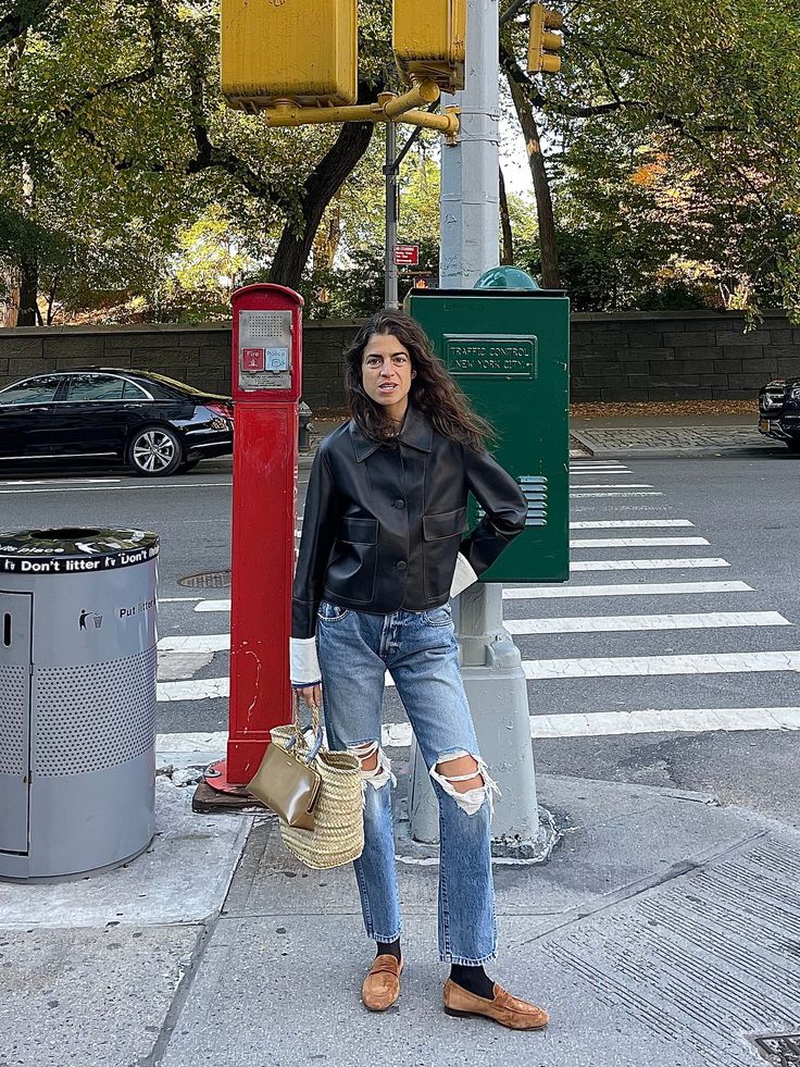 90s Chola Fashion, Midsize Fashion Winter, Cereal Aisle, Leandra Medine Style, Leandra Medine, Old Stuff, Getting Dressed, Nyc Fashion, 가을 패션