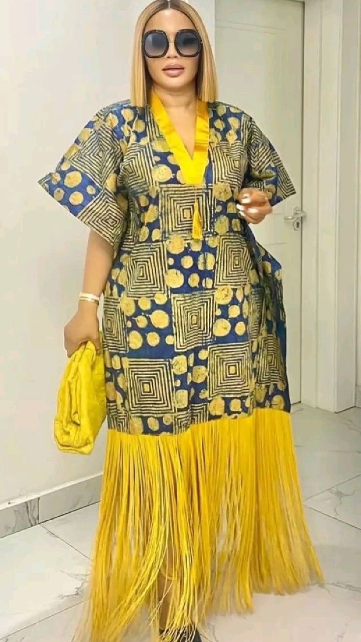 Kampala Gown Styles For Ladies, Boubou Styles For Women, Bubu Gown Styles, Classy Short Dresses, Modest Dresses Fashion, Long African Dresses, 2piece Outfits, Short African Dresses, African Inspired Clothing