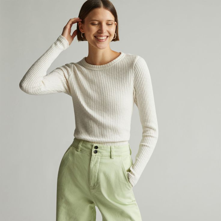 The Rib-Knit Crew Bone – Everlane Everlane Merino Half Zip, Fast Fashion Brands, Cozy Style, Bone White, Heavy Knit, Cozy Fashion, Fitted Sweater, Winter Sweaters, Work Fashion