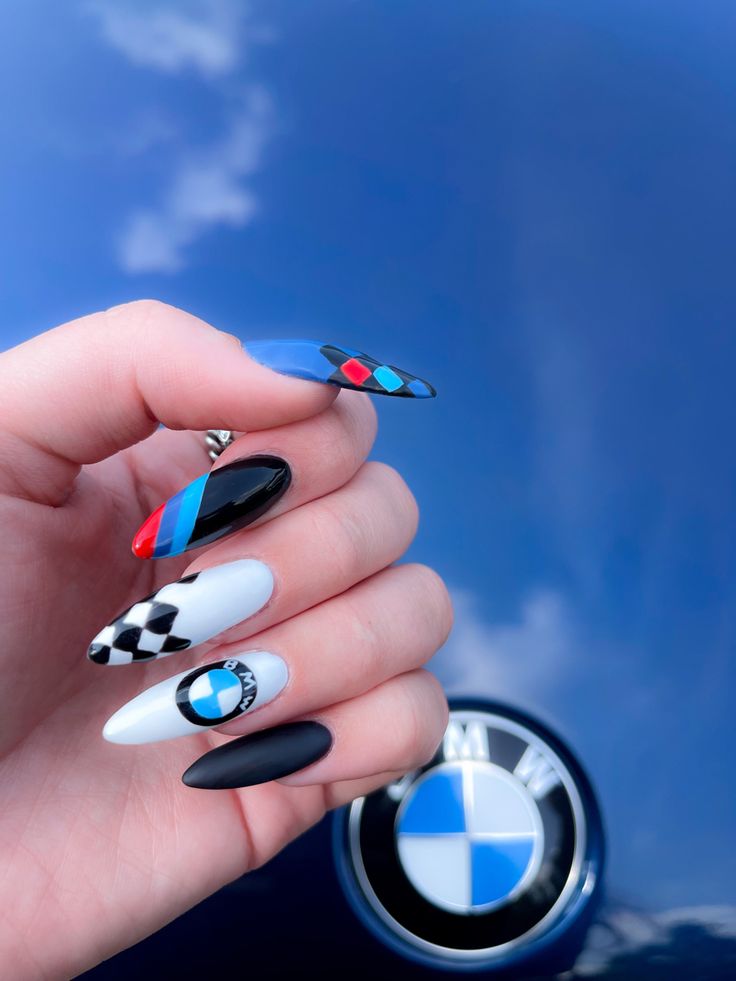 BMW Beamer Motorsport nails Bmw Nails Design, Bmw Nails, Sports Nail Art, Racing Nails, College Nails, Sports Nails, Nails Kids, Nails Brown, Nails Chrome