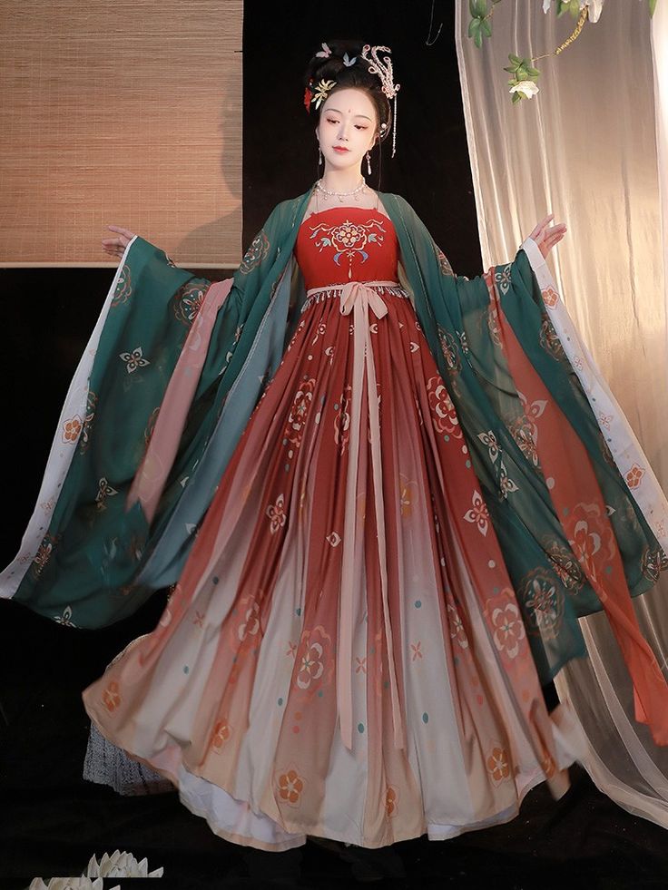 Chinese Empress Dress, Hanfu Clothing, Empress Dress, Traditional Korean Clothing, Chinese Clothing Traditional, Traditional Chinese Hanfu, Traditional Asian Dress, Ancient Dress, Chinese Traditional Dress