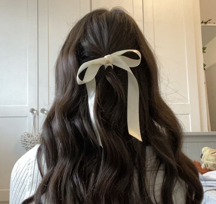 Good Riddance, Almond Cream, Bow Hair Clip, Bow Clip, Gracie Abrams, Taylor Swift Album, Bow Hair, Bow Clips, Ribbon Bow