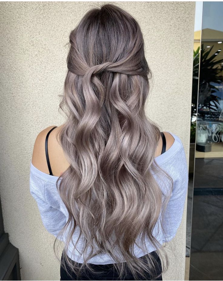 Mauve Balayage, Ash Tone Hair, Ashy Hair, Venus Of Willendorf, Mushroom Hair, Warm Scarves, Black Hair Balayage, Ash Hair, Ash Hair Color