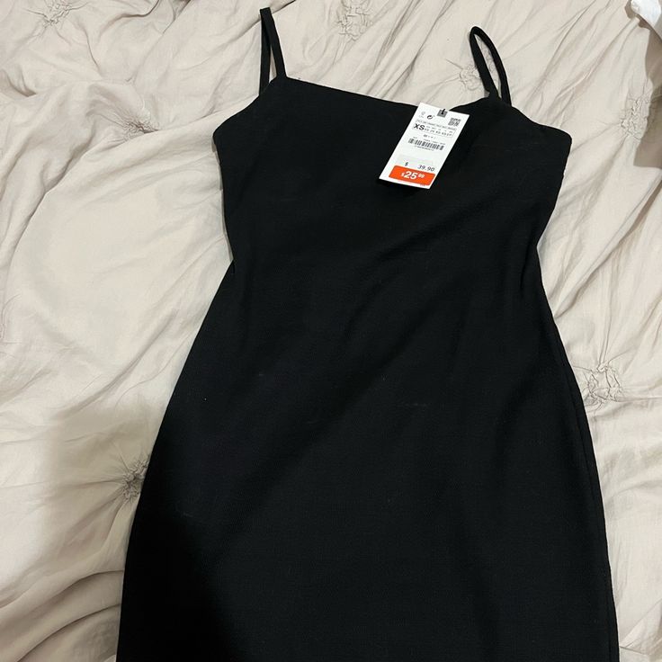 Never Worn Trendy Black Bodycon Dress With Spaghetti Straps, Casual Black Bodycon Dress For Evening, Black Spaghetti Strap Bodycon Dress For Spring, Zara Black Dress, Zara Black, Colorful Dresses, Black Dress, Zara, Womens Sizes