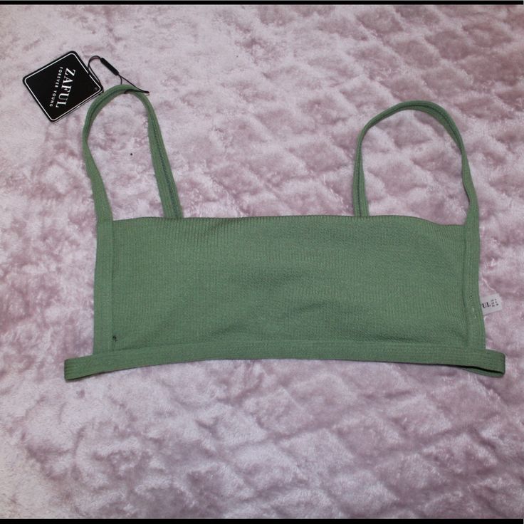 This Is A Brand New Bikini Top That Has No Imperfections And Has Never Been Worn! I Purchased It From Zaful But It Fits Me Awkwardly, And I Do Not Want It To Go To Waste. Beach Crop Top With Stretch Straps, Green Seamless Cami Crop Top, Seamless Bandeau Crop Top For Beach, Summer Triangle Top With Seamless Construction, Bandeau Tops With Straps For Beach, Green Fitted Crop Top With Adjustable Straps, Fitted Green Crop Top With Adjustable Straps, Summer Seamless Solid Bra, Trendy Fitted Summer Bra