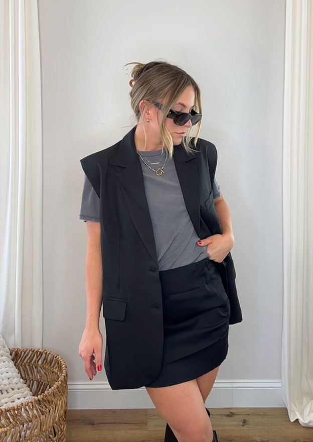 Black stylish women’s blazer top Trendy Cotton Tank Top For Work, Casual Tank Vest For Workwear, Chic Tank Vest For Layering, Trendy Sleeveless Vest For Workwear, Trendy Summer Vest For Layering, Cotton Tank Vest For Work, Trendy Summer Layering Vest, Versatile Tank Vest For Workwear, Chic Everyday Tank Vest