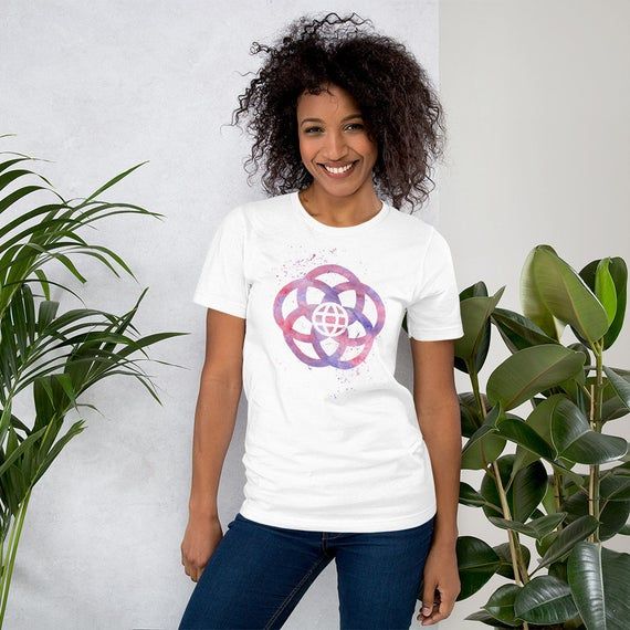 This Epcot tee is a super-soft, baby-knit t-shirt looks great on both men and women. It is an updated unisex tee that's printed with high quality ink, which fits like a well-loved favorite. Made from 100% cotton, the double-stitched neckline and sleeves give it more durability. It's part of the Bella and Canvas line, so it's softer and more fitted than other tee styles. It's also preshrunk, but can size down a half size if dryed in high heat.SIZING GUIDE(chest width AROUND in inches - Measure ar Mom And Baby Elephant, Bella Canvas Tees, Dundee, Fete Halloween, Love T Shirt, Trendy Tshirts, Look Plus, Unisex Shirts, Cyberpunk