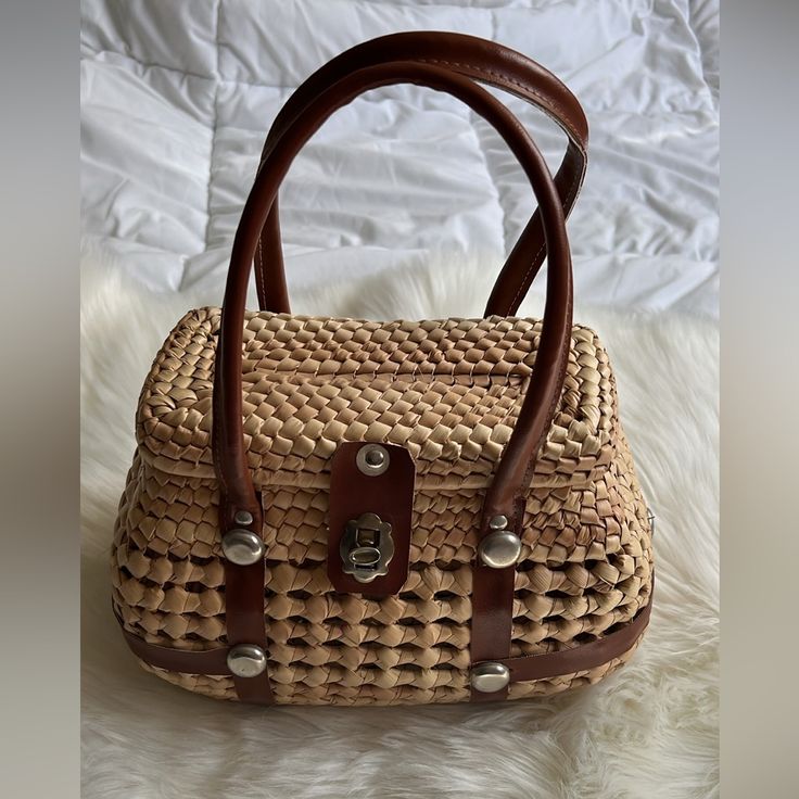 Handmade Wicker Basket Handbag Well Made, Sturdy, Lightweight Medium Size; L 10” X H 7” Classic Brown Shoulder Bag For Summer, Classic Rectangular Straw Bag For Everyday Use, Classic Natural Straw Bag For Everyday Use, Classic Rectangular Vacation Bag, Natural Satchel Box Bag For Shopping, Classic Natural Bags With Handles, Classic Rectangular Bags In Natural Color, Classic Rectangular Satchel With Braided Handles, Classic Satchel With Braided Handles