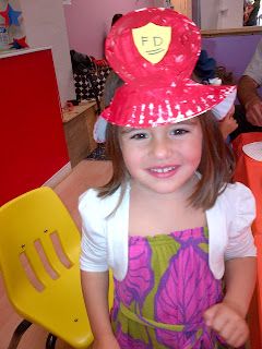 momstown Toronto: How to make a fun (and super easy) firefighter hat! Firefighter Hat, Firefighter Crafts, Safety Crafts, Fire Crafts, Fire Safety Week, Fireman Hat, Library Crafts, Safety Week, Firefighter Costume