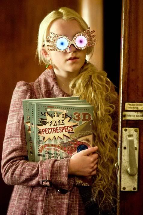 Harry potter challenge day 3 fav Hogwarts student: 1st Plc Luna lovegood because she likes being different. 2nd Plc is Neville long bottom and 3rd Plc is Ginny weasly. Luna Lovegood Style, Luna Lovegood Glasses, Harry Potter Kostüm, Daniel Radcliffe Emma Watson, Film Harry Potter, Citate Harry Potter, Harry Potter Cosplay, Anniversaire Harry Potter, Buku Harry Potter