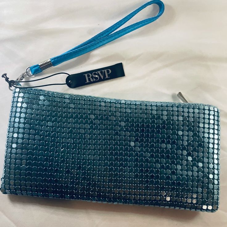 Adorable And Edgy Blue Mesh Clutch!! Questions? Leave A Comment Below! Casual Blue Party Bags, Purple Clutch, Beaded Clutch Bag, Glitter Clutch, Blue Clutch, Silver Clutch, Rhinestone Clutch, Floral Bags, Black Clutch