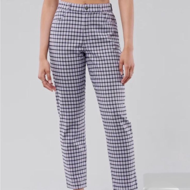 Hollister Plaid Pants Ultra High Rise Inseam 28" Size Small New With Tags Smoke Free Home Purple Straight Leg Work Pants, Purple Ankle Pants For Work, Purple High-waisted Pants For Workwear, Purple Ankle-length Work Pants, Purple High-waisted Pants For Work, Purple Straight Leg Workwear Bottoms, Purple Tapered Leg Bottoms For Spring, Purple Trousers For Work, Fitted Purple Pants