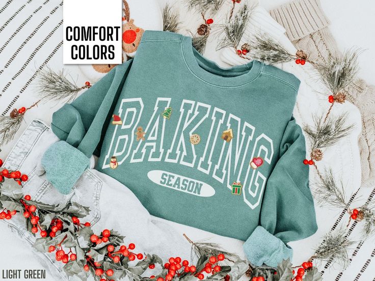 Cozy Baking, Christmas Crewneck Sweatshirt, Gifts For Pastors, Sweatshirt Trendy, Christmas Crewneck, Gingerbread Cookie, Sweater Cute, Xmas Sweater, Online Shopping Websites