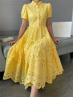 Casual Eyelet Dress With Short Sleeves, Simple Frock Design, Simple Frocks, Mode Kimono, Frock For Women, Embroidered Lace Dress, Long Dress Design, Chique Outfits, Trendy Dress Outfits