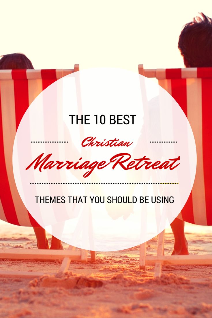 two people sitting on beach chairs with the words, the 10 best american marriage retreat themes that you should be using