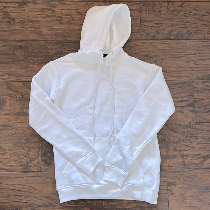 Nwt Boohoo White Hoodie Sweater Cheap White Hoodie Sweater, Comfy White Hooded Sweatshirt, White Casual Moisture-wicking Hoodie, White Relaxed Fit Hooded Sweatshirt, White Moisture-wicking Long Sleeve Hoodie, White Hoodie, Hoodie Sweater, Colorful Sweaters, Sweater Hoodie