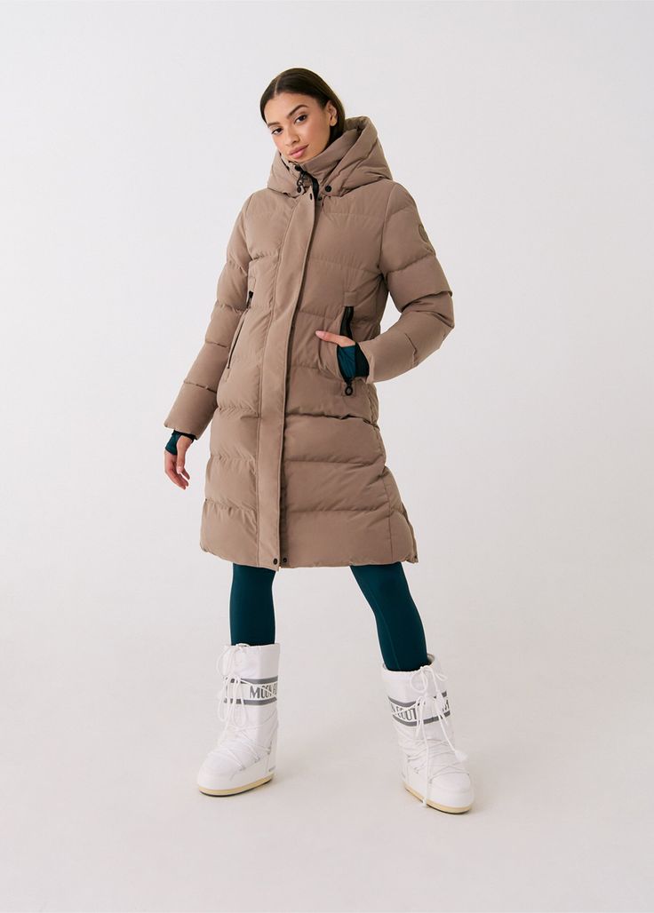 Achieve full-body warmth with this longline city jacket. Featuring deep pockets and inner backpack straps for easy portability wherever you go. Mens Jackets Fall, Sweater Bags, Packable Jacket, Backpack Women, Dog Jacket, Outfit Inspiration Fall, Winter Jackets Women, Mens Fall, Snow Pants