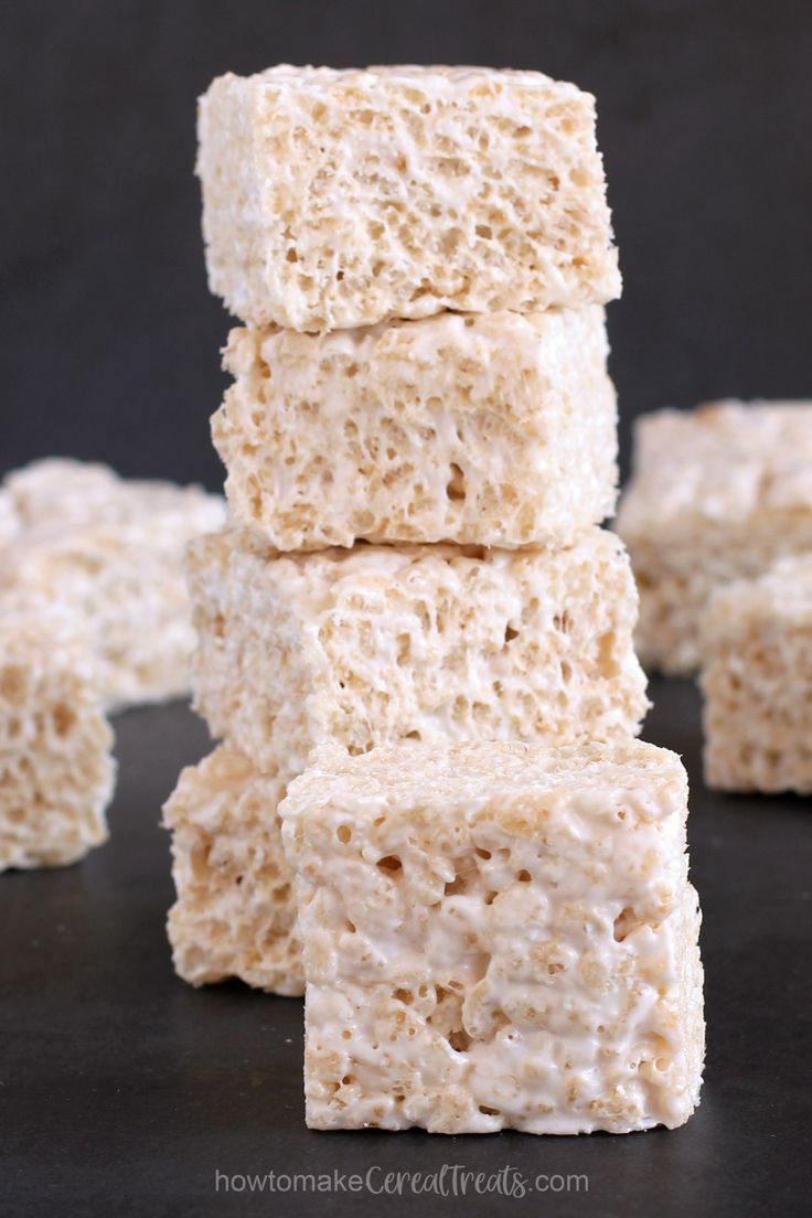 dairy-free coconut oil rice crispy treats Coconut Oil Rice Krispie Treats, Dairy Free Rice Krispie Treats, Vegan Rice Krispie Treats, Fun Rice Krispie Treats, Dairy Free Deserts, Dessert For Kids, Rice Krispie Bars, Rice Crispy Treats Recipe, Rice Cereal Treats