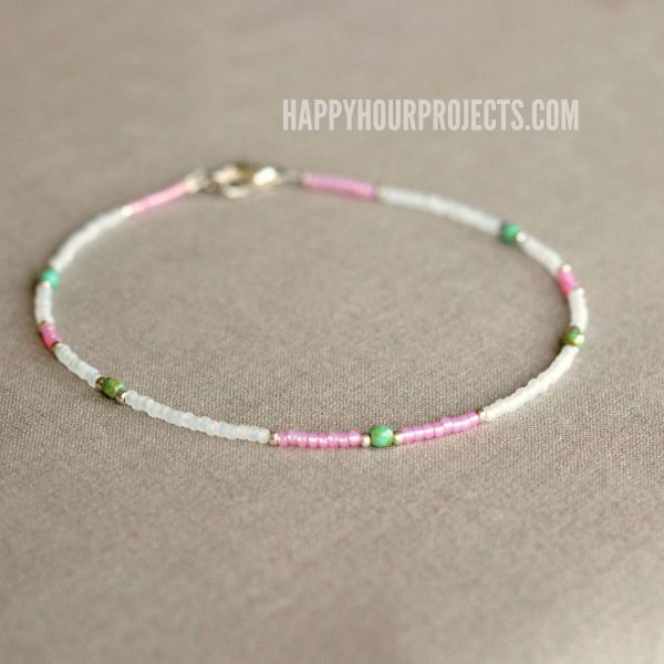 How To Make Anklets, Anklets Diy, Ankle Bracelets Diy, Beaded Ankle Bracelets, Ink Crafts, Beaded Ankle, Light Decor, Diy Bracelets Easy, Bead Ideas