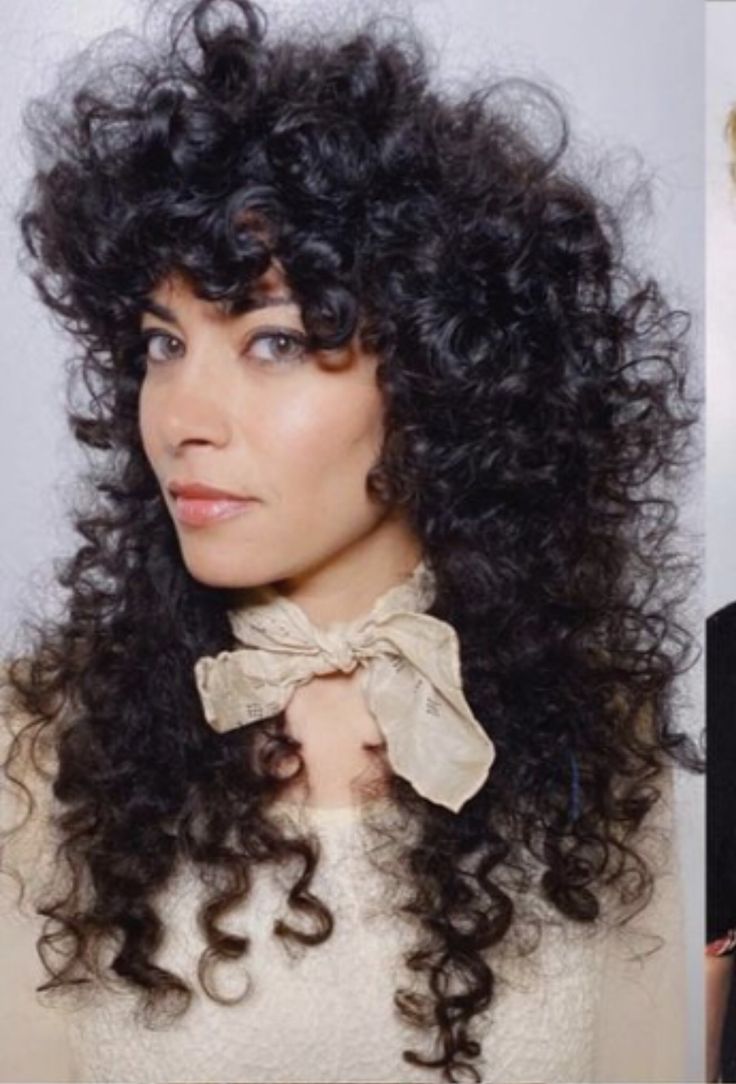 Curly Scene Hair, Curly Shag, Curly Shag Haircut, Curly Hair Goals, Shag Hair, Hair Color Streaks, Curly Hair Photos, Curly Bangs, Hair Cut Ideas