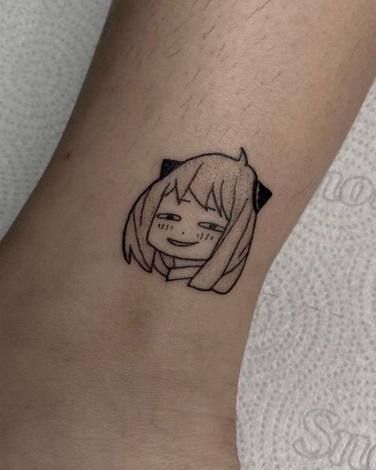 #instagram #tattoo #tatuagem #anya #spyxfamily #anime #animetattoo Anya Tattoo Anime, Spyxfamily Tattoo, Anime Small Tattoo Ideas, Simple Anime Tattoo Ideas, Spy X Family Tattoo, Anya Tattoo, Cute Anime Tattoos, Simple Anime Tattoos, Small Anime Tattoos Ideas