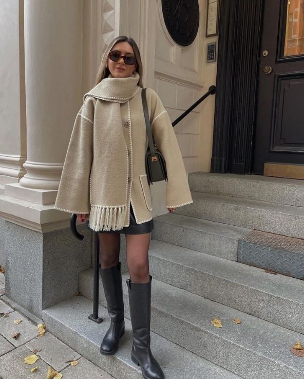 Elegant Style Winter, College Fall Outfits, Jacket With Scarf, Oversized Sweater Coat, Scarf Coat, Mode Mantel, Scarf Jacket, Fall Fashion Trends Women, Tailored Coat