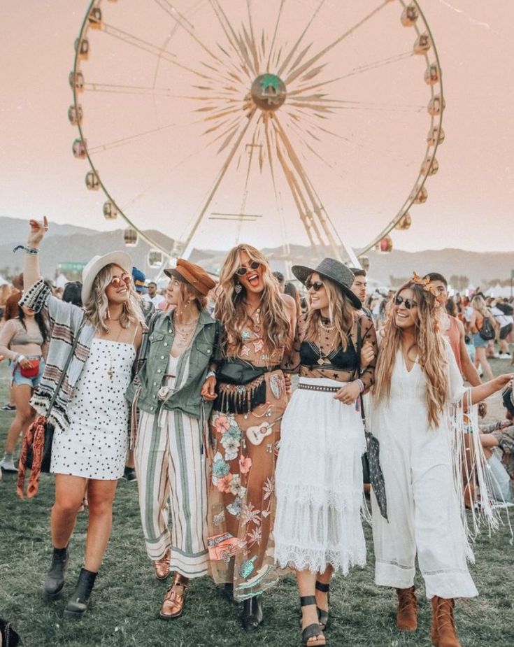 Which Festival Icon Are You? 2019 April Horoscope Coachella Outfit Boho, Mode Coachella, Look Da Festival, Moda Coachella, Best Coachella Outfits, Coachella Theme, Bohemian Schick, Cochella Outfits, Coachella Party