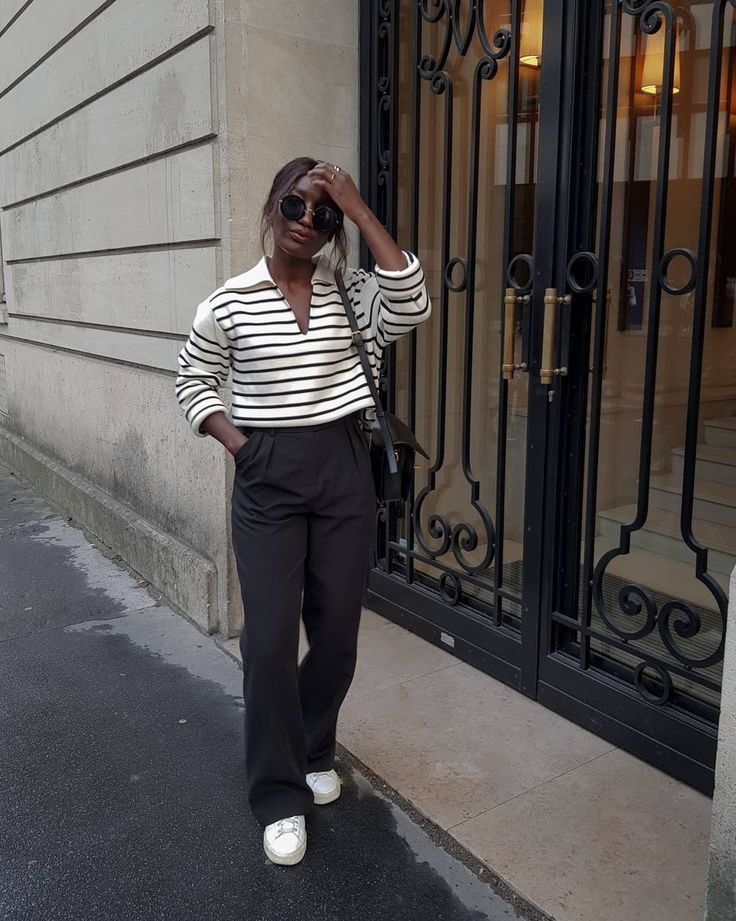 Aïda Badji Sané on Instagram: “Casual Friday outfit, Photos by my stepmom 👌🏿 Happy Friday loves 💕” White Striped Sweater Outfit, Fall Weekend Outfits, Striped Sweater Outfit, Chunky Turtleneck Sweater, Friday Outfit, Jumper Outfit, White Striped Sweater, Sweater Outfit, Mode Casual