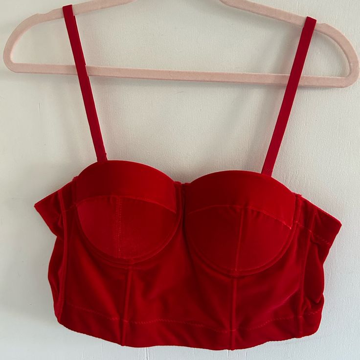 Red Bustier With Detachable Straps Size L Adjustable Back Hooks Adjustable Straps Nwot Red Crop Top With Built-in Bra For Party, Fitted Red Bra For Summer, Red Crop Top With Built-in Bra For Night Out, Red Strapless Fitted Crop Top, Red Fitted Strapless Crop Top, Red Bra-friendly Crop Top, Red Party Crop Top With Built-in Bra, Fitted Red Crop Top With Straps, Red Fitted Bandeau Crop Top