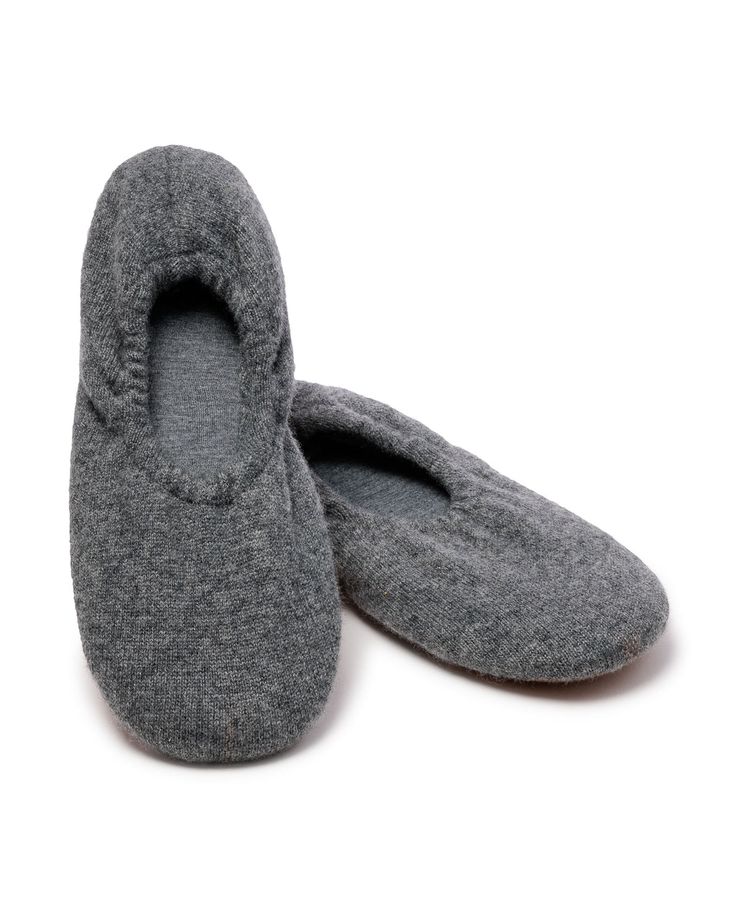 100% Cashmere Women's Grey Slipper Comfortable Slip-on Slippers With Soft Texture, Comfortable Soft Slippers For Sleep, Cozy Soft Texture Slip-on Slippers, Comfortable Super Soft Indoor Slippers, Comfortable Soft Touch Indoor Slippers, Comfortable Soft Touch Slippers For Indoor Use, Cozy Slip-on Slippers With Soft Texture, Comfortable Soft Indoor Slippers, Cozy Indoor Slippers With Rubber Sole