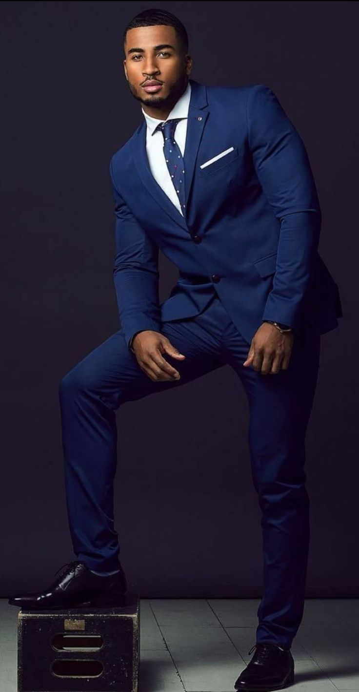 Black Man Blue Suit, Tux Photoshoot, Suits For Dark Skinned Men, Prom Suits For Guys, Dark Navy Blue Suit, Prom Outfits For Guys, Prom For Guys, Stylish Mens Suits, Royal Blue Suit