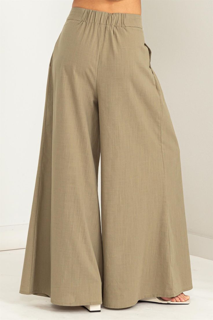 These wide leg trousers feature a high waisted, relaxed fit for easy movement and a timeless, elegant look. Crafted with a lightweight, breathable woven fabric, these trousers are perfect for any occasion. 100% Cotton Check our size chart here! Wide Leg Trousers, Woven Fabric, Wide Leg, Trousers, Relaxed Fit, High Waisted, Size Small, Fabric